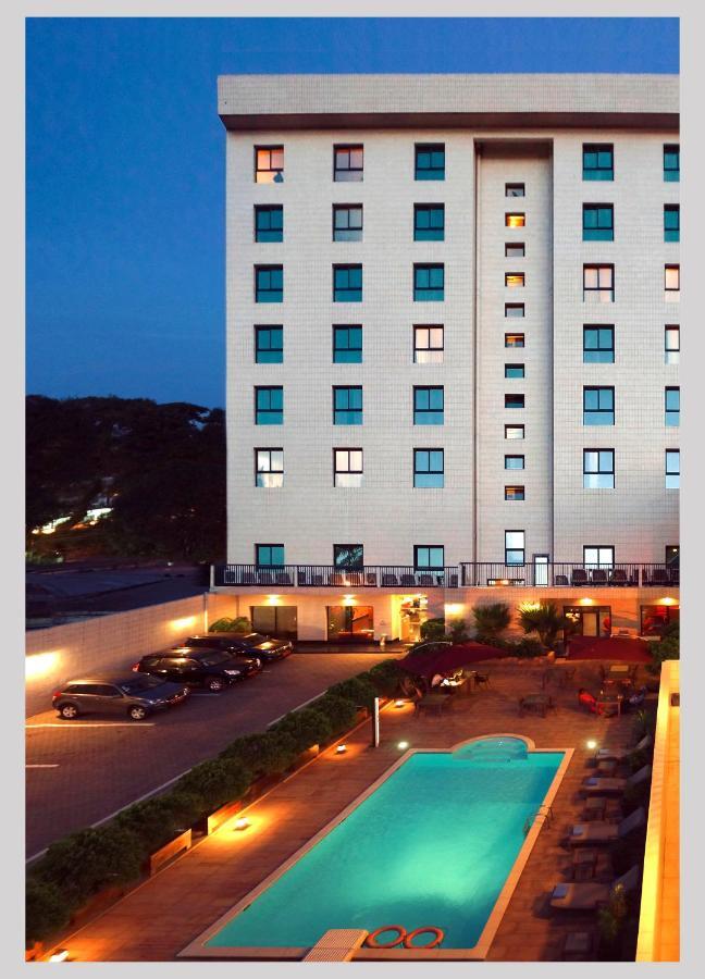 Star Land Hotel Bonapriso Дуала Экстерьер фото